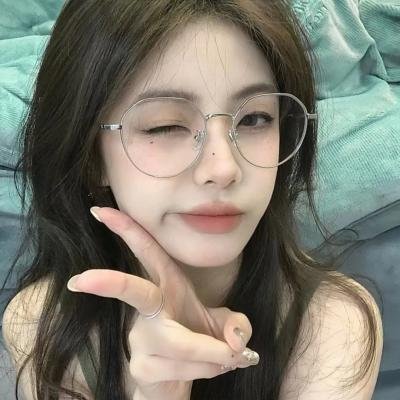 楼下的女人和楼上的男人海报